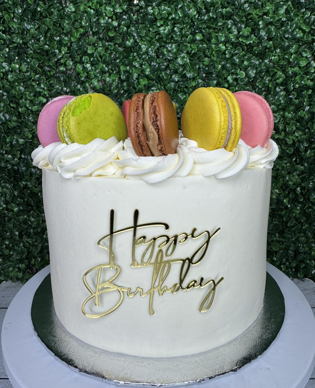 Dessert Cake with Macarons