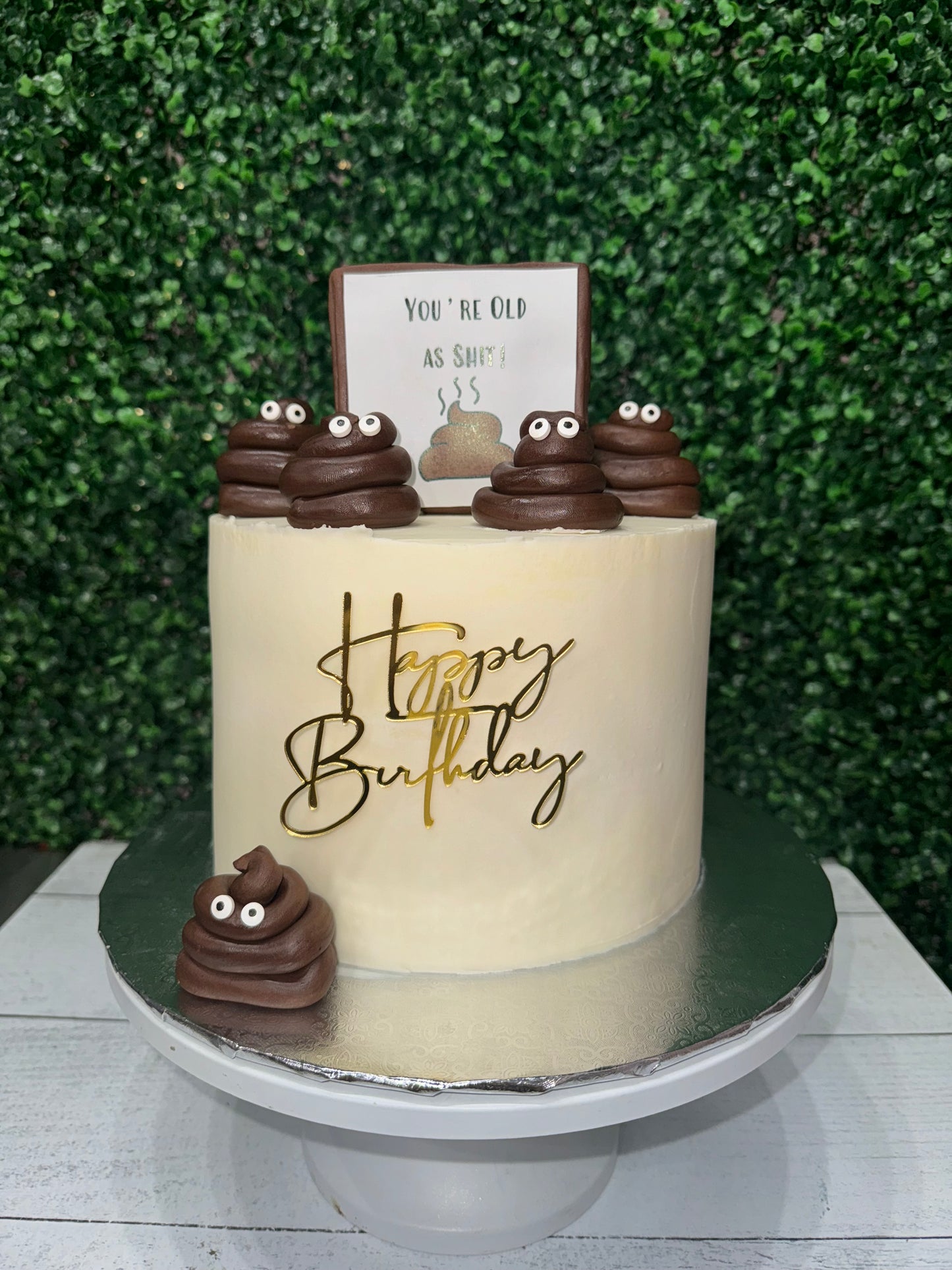 Poop cake