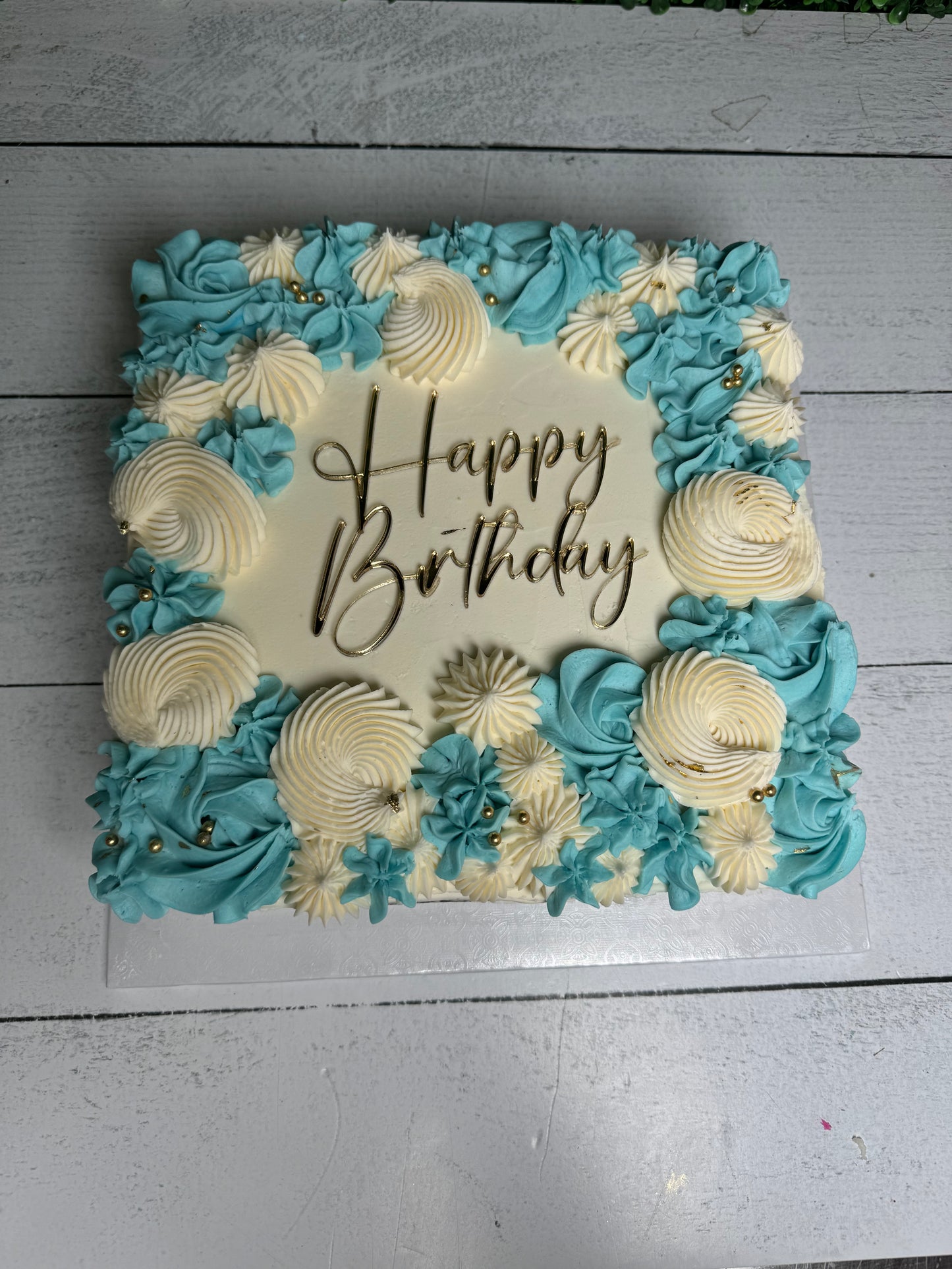 Square Luxe sheet cake