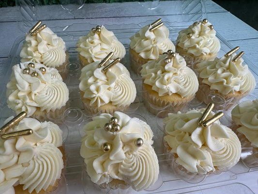 Deluxe Buttercream Cupcakes