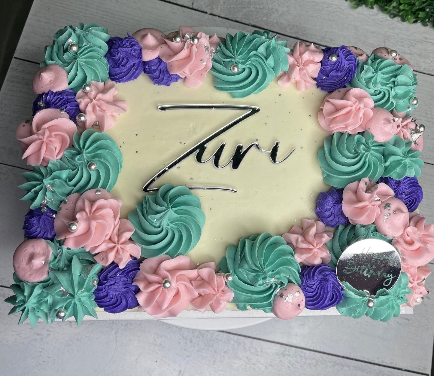 Signature Luxe sheet cake