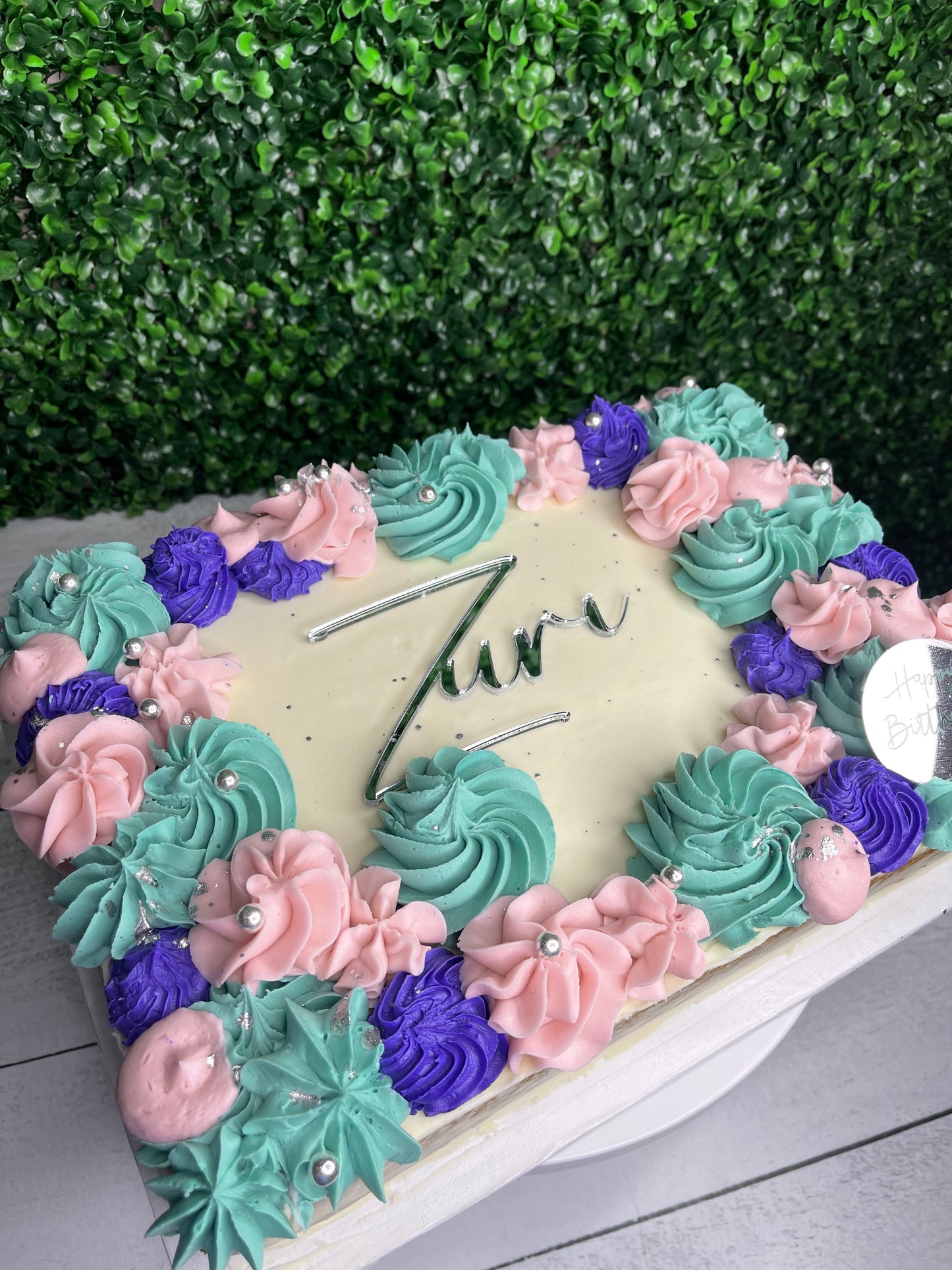 Signature Luxe sheet cake